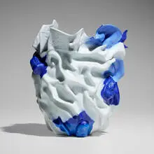 Babs Haenen, L'accord bleu, 1993, glazed porcelain, pigments