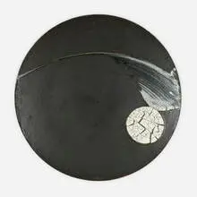 Robert Sperry, Monumental charger, 1986, glazed stoneware with white slip