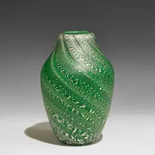 Hisatoshi Iwata, vase