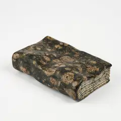 Steinbuch by Anna und Wolfgang Kubach-Wilmsen, Granit der russisch-finnischen Seenplatte, sold Oct 2025