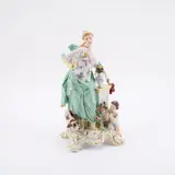 Meissen, Allegorie des Geruchs, 2003, Porzellan, polychrom und gold staffiert