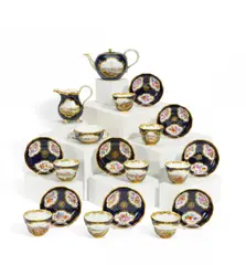 Meissen, Teeservice mit sächsischen Ansichten für sechs Personen, Vor 1924, Porzellan, Kobaltblaufond, polychrom und gold staffiert