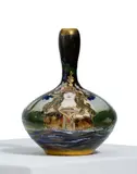 Amphora-Werke. Riessner, Kleine Enghalsvase mit Frauenbildnis, Um 1900, Edelsteinporzellan, farbige Unterglasurbemalung, Reliefgoldauftrag, weißer Emaildekor