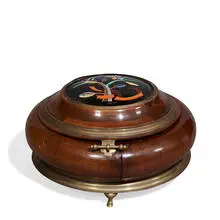 Gustav Lohse, round table casket with an inset convex plaque having stylized foliate and ribbon motif, Germany