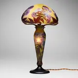 Galle, Table lamp with daisies, c. 1930, acid-etched cameo glass, bronze