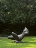 Baltasar Lobo, Pièce d’eau sur socle, 1971, Bronze mit anthrazitgrauer Patina