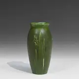Grueby Faience Company, Daffodil vase