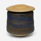 Karen Karnes, Large covered vessel