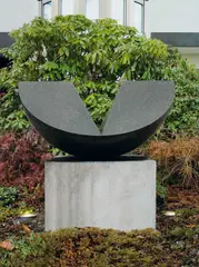 Max Bill, zwilling als viertelskugel, 1968, Schwedischer Granit