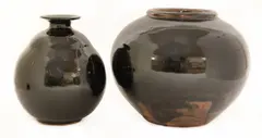 Ursula Mommens, Ursula Mommens (1908-2010) a large stoneware vase, and a stoneware vase
