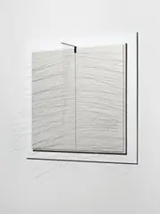 Jesús Rafael Soto, Vibración sobre el cuadrado, 1973, Acryl auf Holz, Metallaufhängung, Nylonfäden, lackierte Metallstäbe