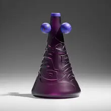 Dan Dailey, Spring Man (from the Face Vase series), 1994, hand-blown, sandblasted, and acid-polished glass