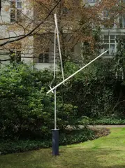 One Up One Down by George Rickey, 1980, Kinetische Außenskulptur aus Edelstahl, dreiteilig. Höhe (ohne Sockel): ca. 300 cm (approx. 118 ⅛ in.), sold May 2011