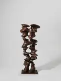 Tony Cragg, Ohne Titel (aus der Serie „Rational Beings“), 2019, Bronze mit brauner Patina