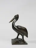 François Pompon, Pélican, 1924, Bronze mit schwarzer Patina. Höhe: 37 cm (14 ⅝ in.)