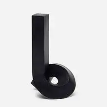 Clement Meadmore, Hereabout, 1971, lacquered composite