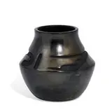 bowl with birdlike decoration by Juanita Gonzales and Wo-Peen Gonzales, sold Jun 2021