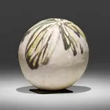 Toshiko Takaezu, Moon (with rattle)