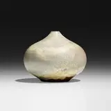 Teardrop bottle by Gertrud and Otto Natzler, 1957, earthenware with Old Ivory Alkaline Mat glaze, sold Feb 2024