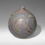 Clyde Burt, Vase