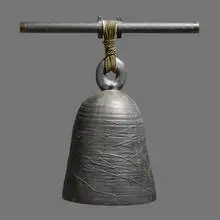 Toshiko Takaezu, Large bell, 1989, cast bronze, rope