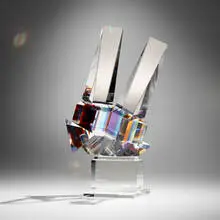 Michael Taylor, Unity of Opposites - Fraction, 2001, laminated and pigmented optical glass