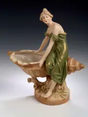 Royal Dux, A centrepiece,