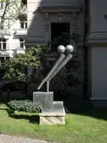 Fritz Koenig, Zwei VIII, 1975, Bronze mit braun-grünlicher Patina