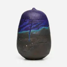 Toshiko Takaezu, Untitled (with rattle), c. 1995, glazed porcelain