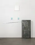 Imi Knoebel, Freundin, 1988, Installation: Verzinktes Blech, Stahl, Acryl auf Holz