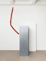 Imi Knoebel, Frauenstück 89-5, 1989, Acryl, Holz, verzinktes Blech und Stahl