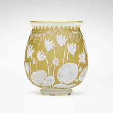 Thomas Webb & Sons, Exceptional vase with cyclamen, c. 1895, acid-etched and wheel-carved cameo glass