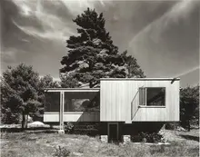 Ezra Stoller, Chamberlain Cottage, Wayland, Massachusetts (Gropius and Breuer), 1940, Gelatin silver print