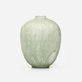 Cliff Lee, Vase with ginkgo leaves