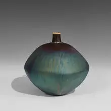 Hideaki Miyamura, six-sided vase with iridescent glaze