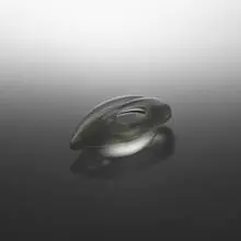 Lienors Allen, Leaf Depth, 2001, hand-blown glass with lathe-worked decoration