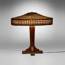 Gustav Stickley, Rare and Large table lamp, model 504, c. 1910, oak, wicker, handwrought copper