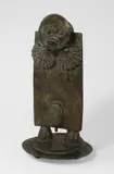 Max Ernst, Janus, 1973, Bronze mit grünbrauner Patina. Höhe: 44 cm (17 ⅜ in.)