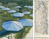 Christo, The Umbrellas (Project for Japan and Western USA), 1986, Zweiteiliges Werk, einzeln unter Plexiglas gerahmt. Linker Teil: Collage (Stoff, farbige und weiße Kreide und Bleistift auf Karton). Rechter Teil: Blaue und rote Kreide auf bedrucktem Karton