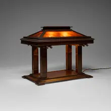 Prairie School, Table lamp, c. 1910, mahogany, mica