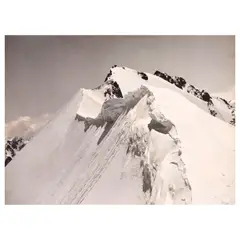 Vittorio Sella, La cornice del Colle Sella 4400m circa a cavaliere dei ghiacciai Benzingi e Khrumkol,, Gelatin silver print; with the photographer's blindstamp lower right