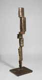 Rudolf Hoflehner, Figur 19K / Objekt in Torsion, 1959, Bronze. Höhe: 101 cm (39 ¾ in.)