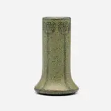 Arthur Hennessey and Sarah Tutt for Marblehead Pottery, Bud vase with conventionalized flowers