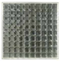 Adolf Luther, Ohne Titel, 1967, 100 Kunststofflinsen, Glas und Spiegel im Acrylglaskasten