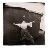 Diane Arbus, Albino sword swallower at a carnival, MD