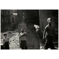 Helen Levitt, New York (Five Boys Playing, Harlem), 1942, Gelatin silver print