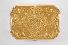 Jean Saint, Goldtabatière – wohl mit dem Wappen des Grafen Jacques (Jacob) de Budé (1693–1776), Generalmajor und Inhaber eines Schweizer Regiments in Holland, 1732, Gold, gegossen, ziseliert (wohl von François Thuret (um 1716–nach 1751) oder Philippe Métayer aus Rouen (1693–1763))