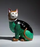 (attribuito a) Émile Gallé, Cat-shaped sculpture, a decorative sculpture characterized by vibrant polychromy and accentuated expressive features typical of the