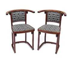 Michael Thonet, Pair of chairs designed by Josef Hoffmann, in steam-bent beech wood
