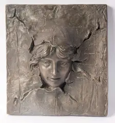 Giuseppe Renda, Woman's face, dark patina bronze tile with lost wax relief of a woman. signed State of preservation: very good